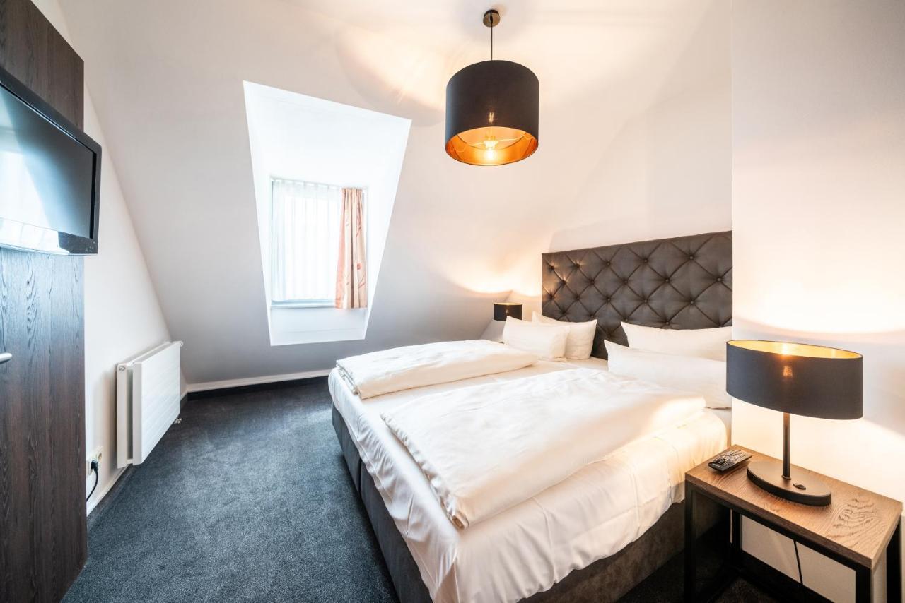 Familienapartment Am Neumarkt Ll Дрезден Экстерьер фото